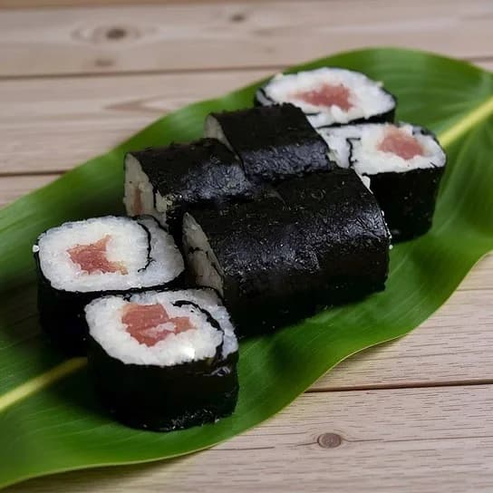 Маки с тунцом